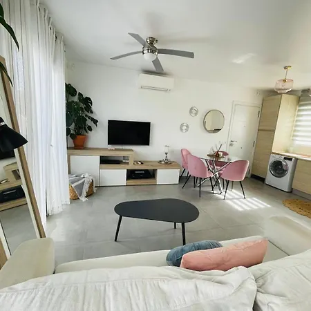 Adosado Piscina Jardin Barbacoa Aire Centrico Moderno 卡尔佩