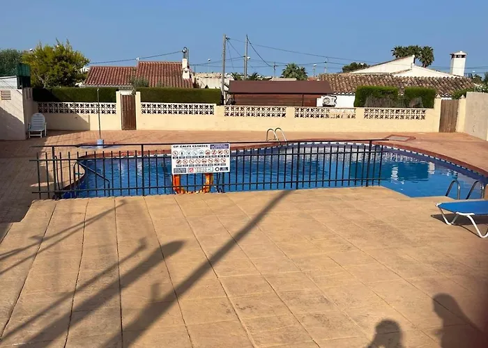 Adosado Piscina Jardin Barbacoa Aire Centrico Moderno Holiday home *