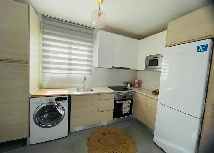 Adosado Piscina Jardin Barbacoa Aire Centrico Moderno