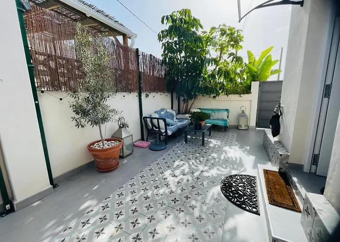 Holiday home Adosado Piscina Jardin Barbacoa Aire Centrico Moderno